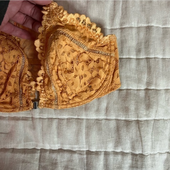 Victorias Secret Body by Victoria Unlined Orange Lace Racerback Bra Size 32DDD - Picture 6 of 13